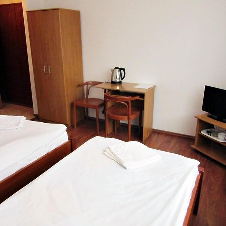 Scsk Brzezno Hostel Гданск Екстериор снимка
