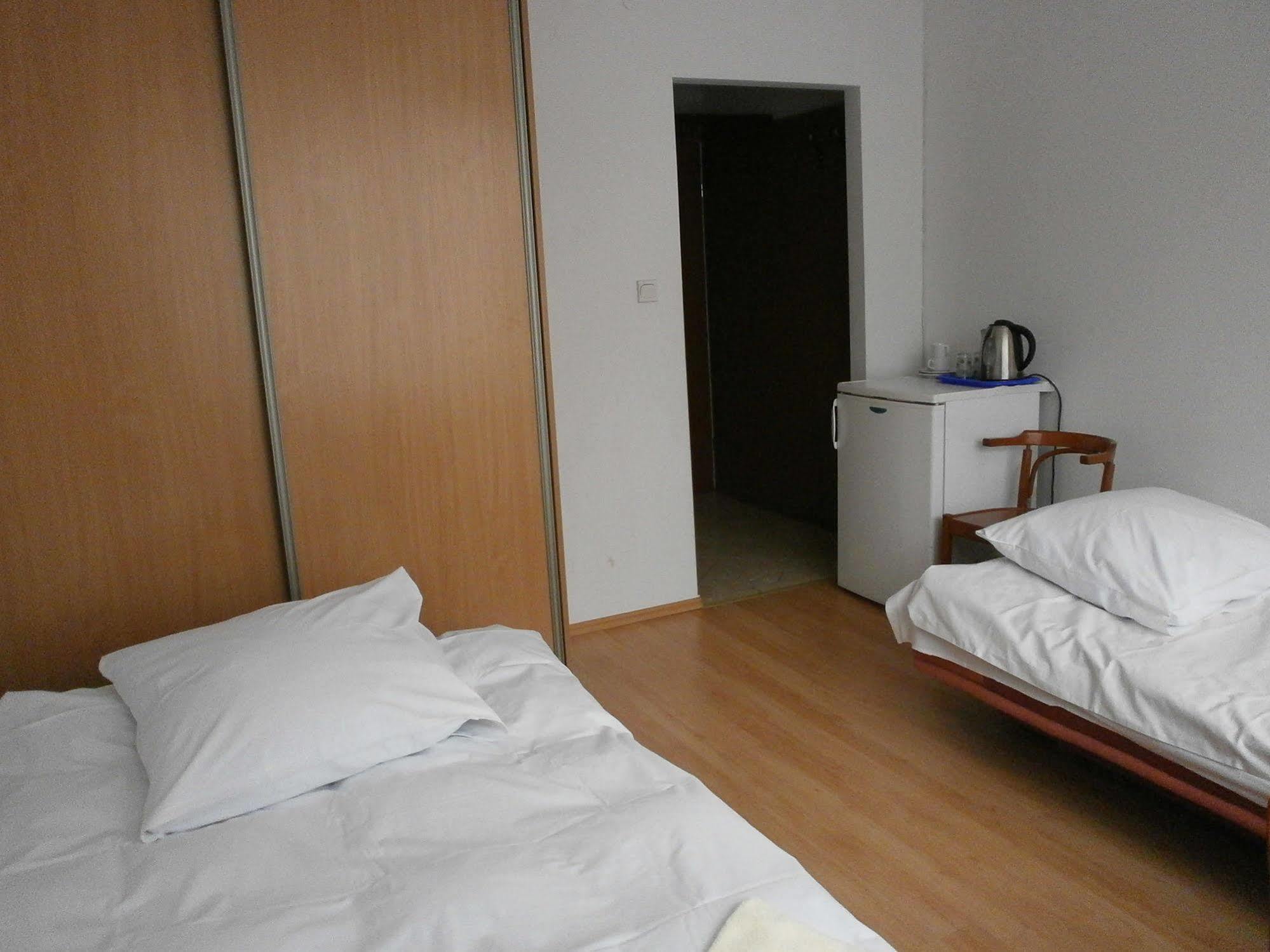 Scsk Brzezno Hostel Гданск Екстериор снимка