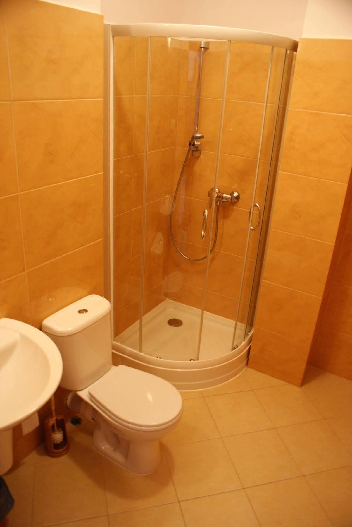 Scsk Brzezno Hostel Гданск Екстериор снимка