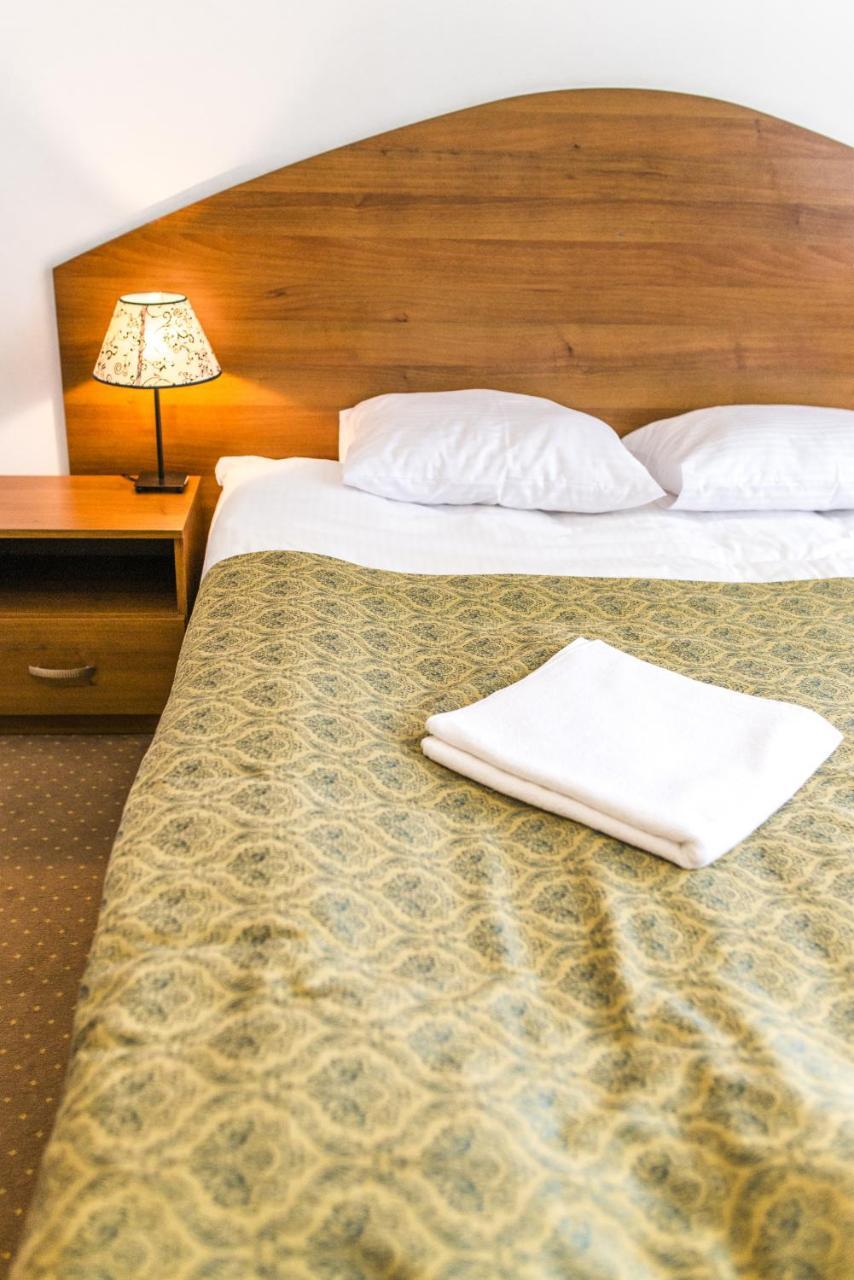 Scsk Brzezno Hostel Гданск Екстериор снимка