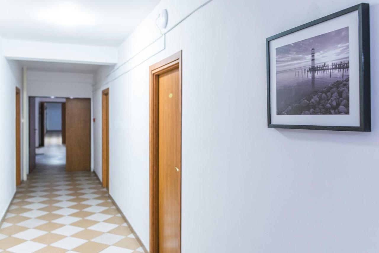 Scsk Brzezno Hostel Гданск Екстериор снимка